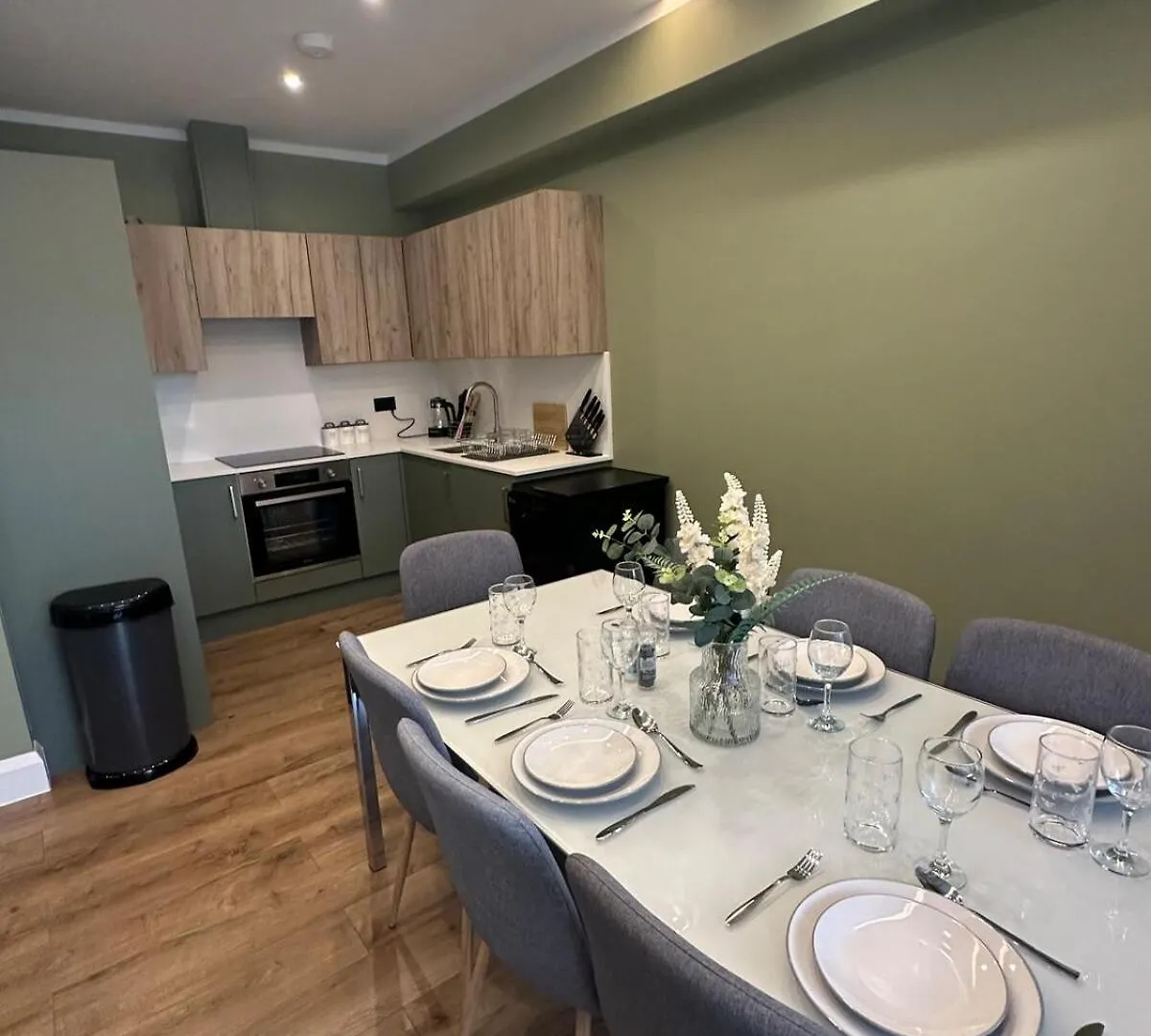 Luxurious & Spacious Central Modern 2Bed Flat London 0*,