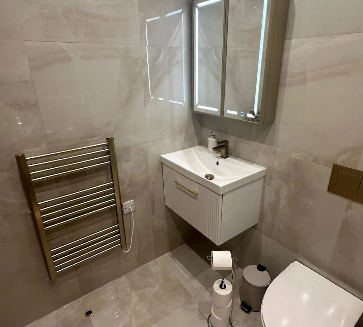 Luxurious & Spacious Central Modern 2Bed Flat London 0*,  United Kingdom