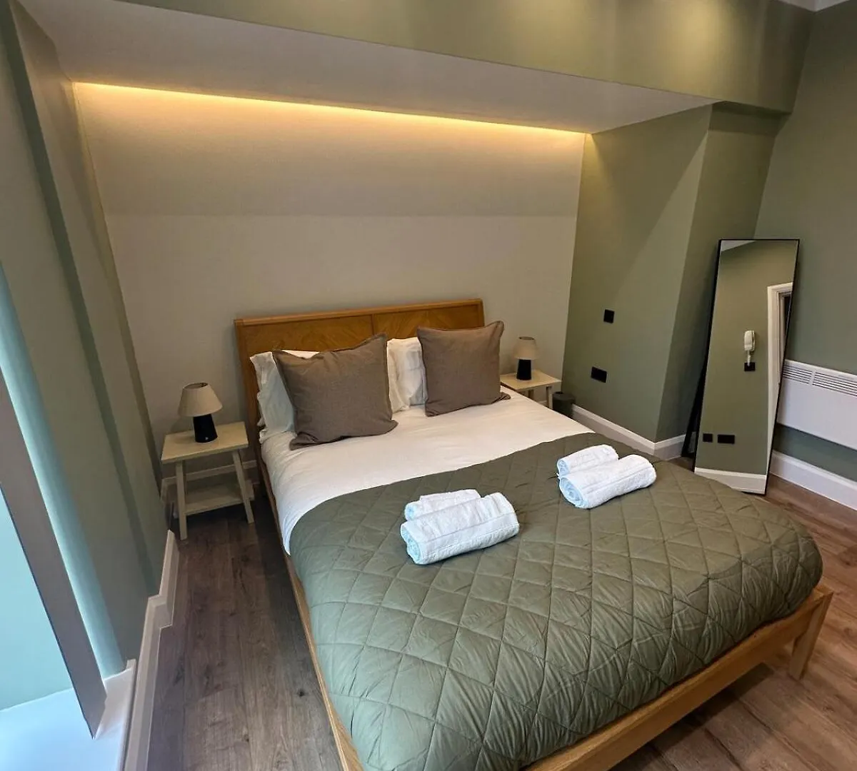 Luxurious & Spacious Central Modern 2Bed Flat London