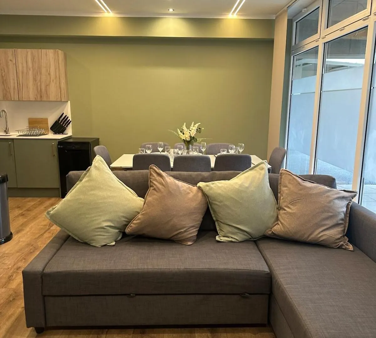 Luxurious & Spacious Central Modern 2Bed Flat London 0*,